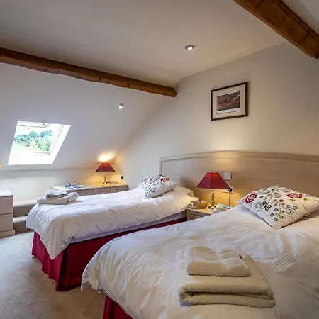 2 Bed In Harrogate 79165 بيت للعطل *