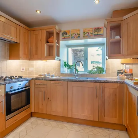 2 Bed In Huby Oc-m43419 *